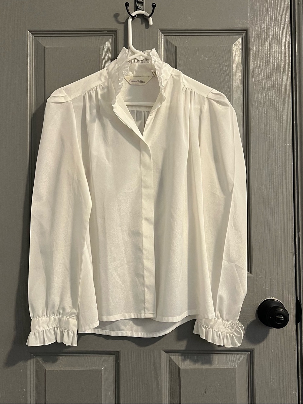 Susan Hutton White Ruffled Collar Button Front Blouse Vintage Victorian Poet